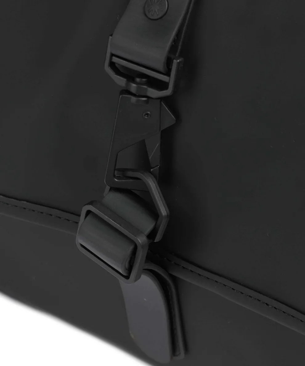 Messenger bag 16″ polyurethane, polyester black