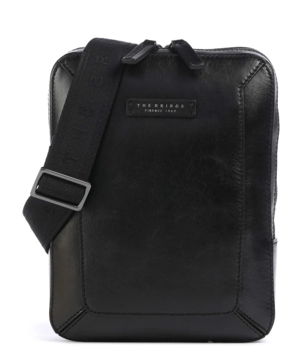 Giulio Crossbody bag fine grain cow leather black