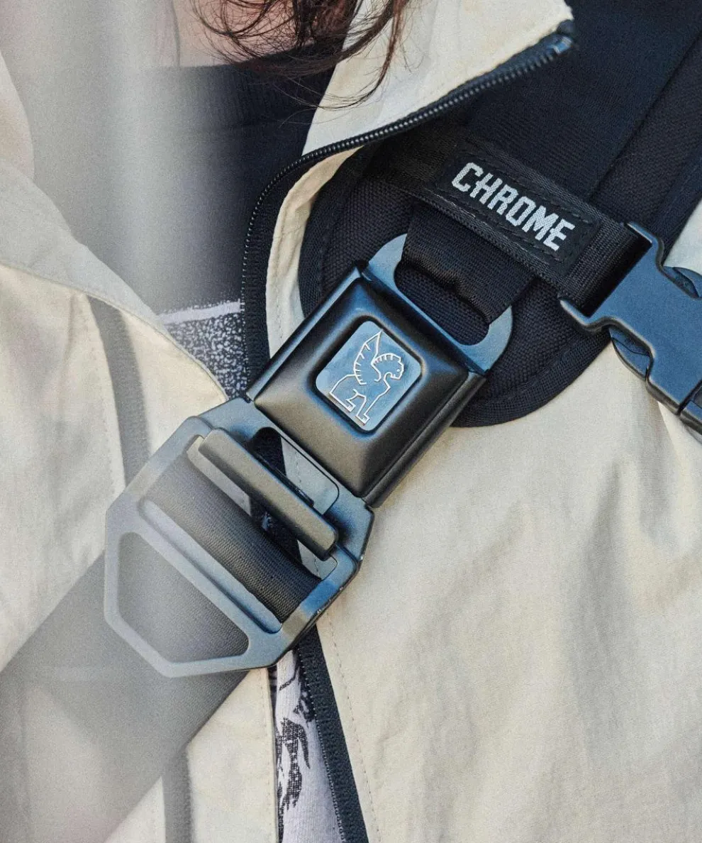 Citizen 24L Messenger bag 15″ recycled nylon, tarpaulin black