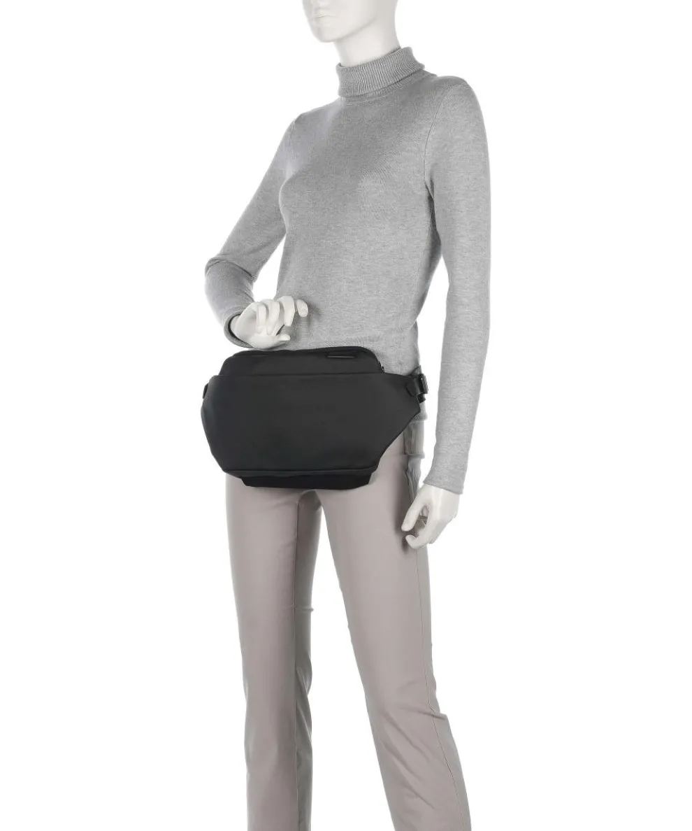 Coated Canvas Isarau Fanny pack cotton black