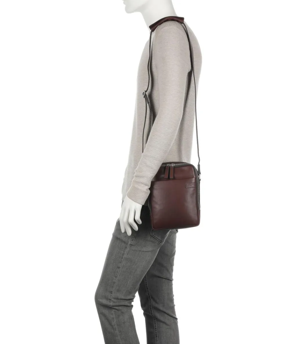 Relaxed Crossbody bag grained cow leather dark brown