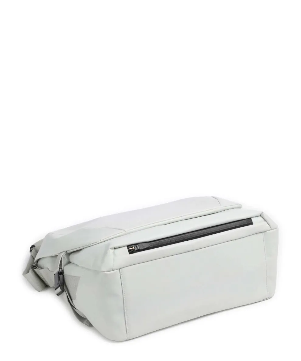 Japan Yamakuni Messenger bag 13″ recycled nylon light grey