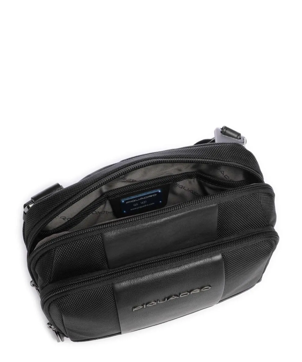 Brief Crossbody bag recycled nylon black